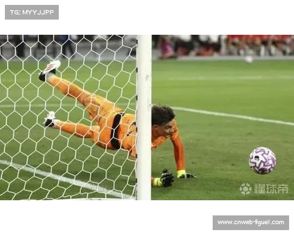 里尔主帅丰塞卡暗示调整战术为三后卫应对双线作战与体能挑战