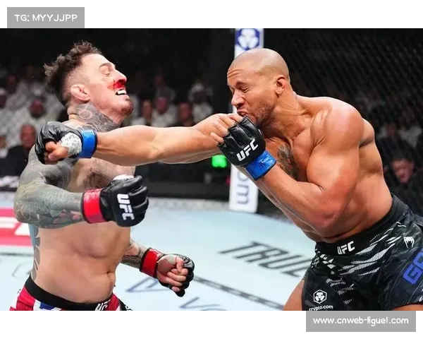 邓恩三回合技压扬迪罗巴 一致判定加冕UFC草量级新科冠军